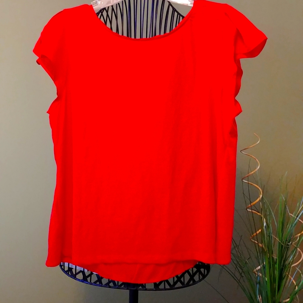 NWT, SIZE "Lp" RED COLOR TOP, LONGER AT THE BACK - Picture 1 of 8